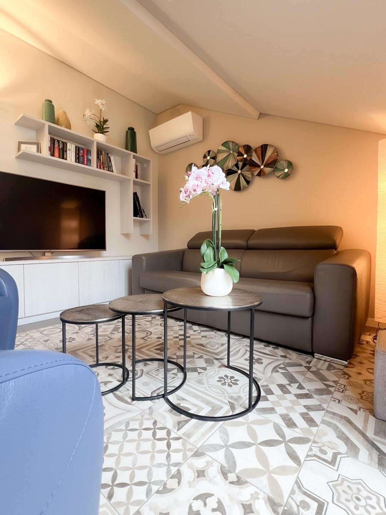 Comecasa 10 Minutes Walk From Duomo 2 Bedroom Apartment Milão Exterior foto