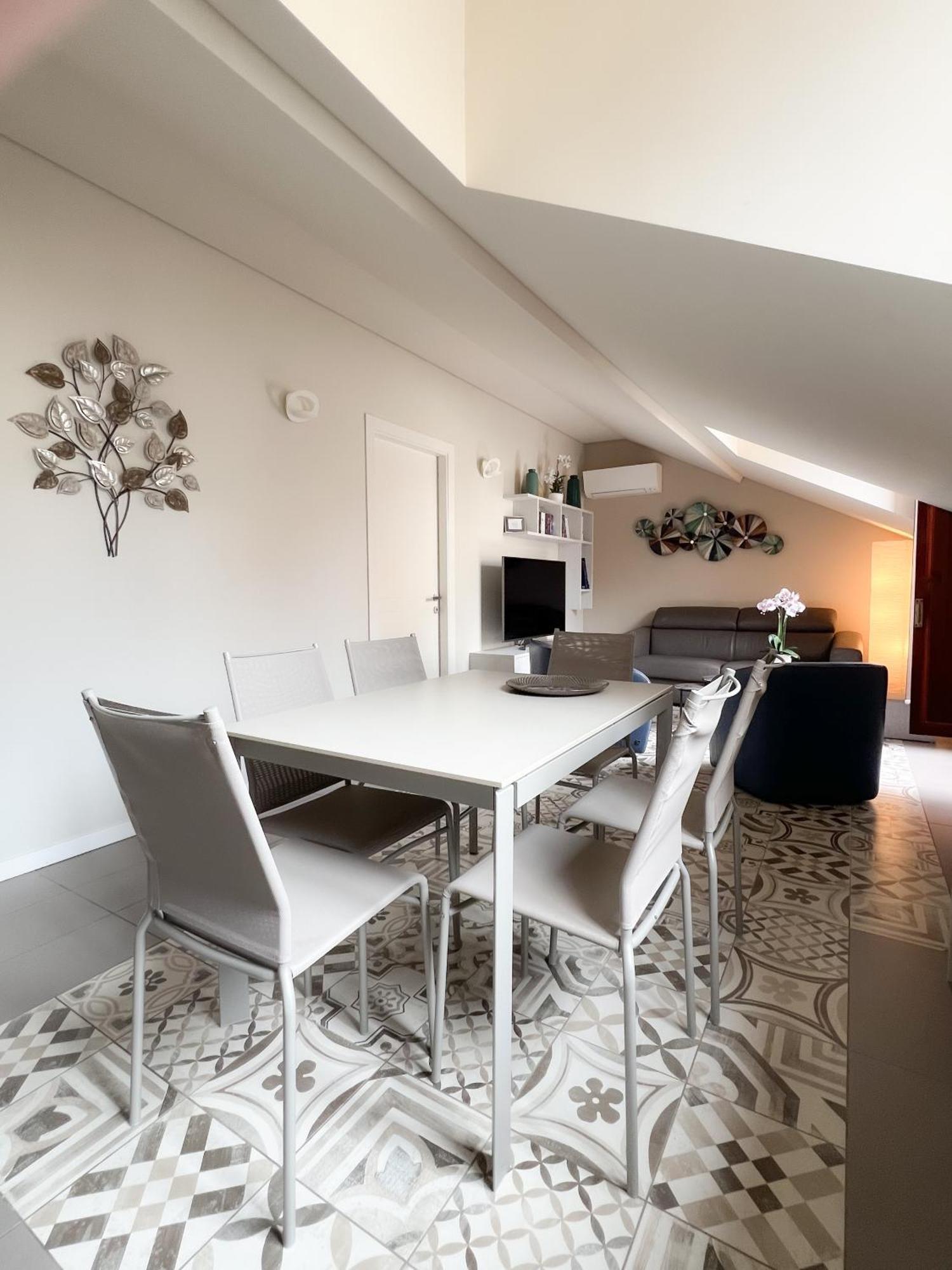 Comecasa 10 Minutes Walk From Duomo 2 Bedroom Apartment Milão Exterior foto